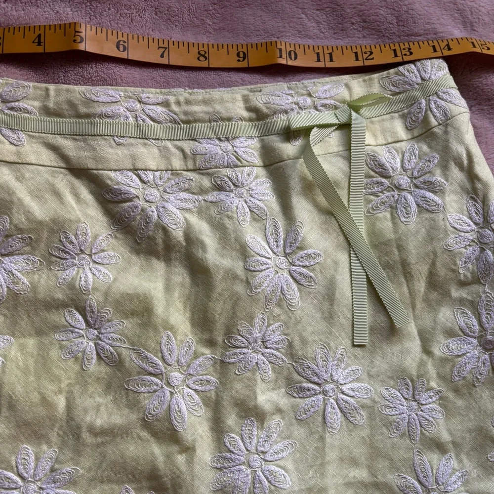 Ann Taylor Light Green A-Line Linen Skirt with White Floral Embroidery SZ 2P